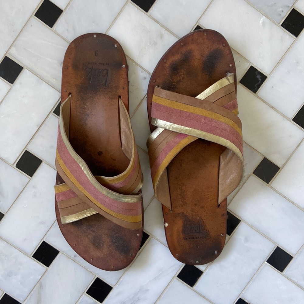 Beek sandals